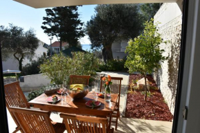 Villa Harmony - apartment 50 m to the sea